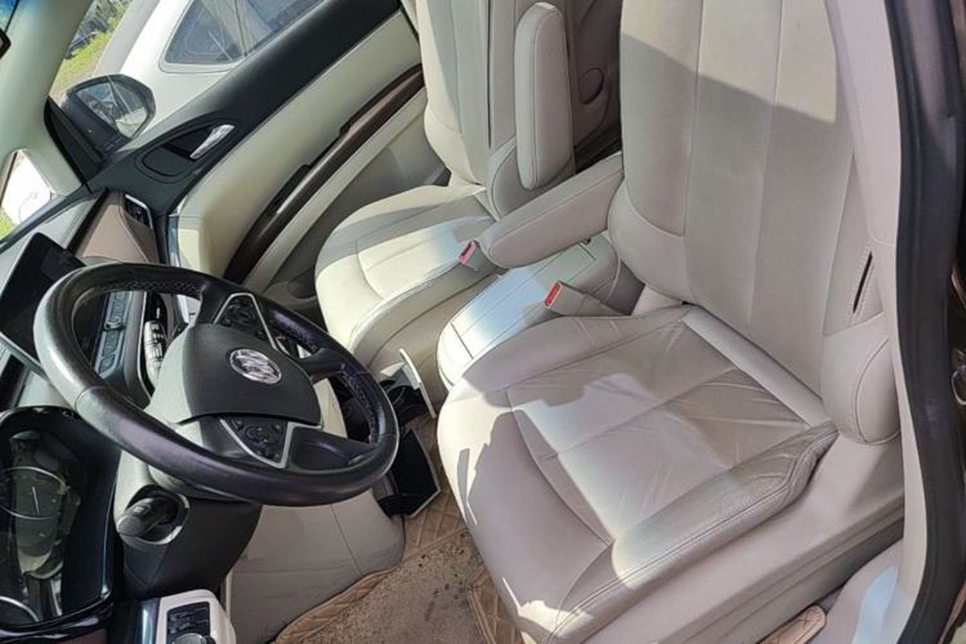 Used Buick GL8 2021 Land Cruiser Executive Class 652T Luxury Model Left Front Seat
