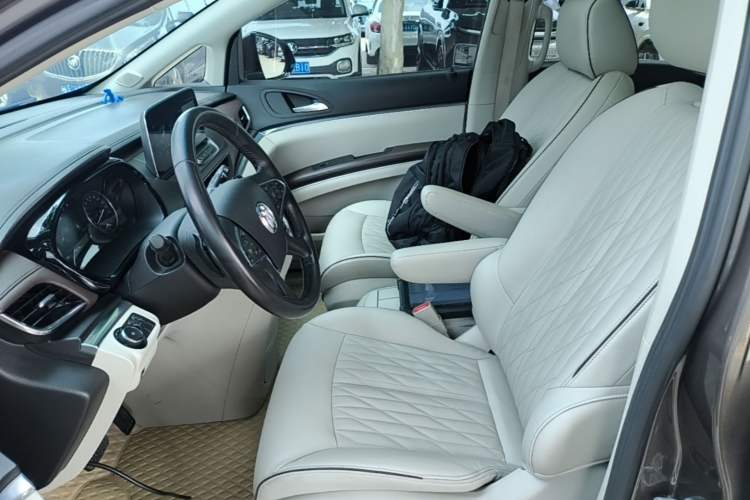 Used Buick GL8 2021 Land Cruiser Executive Class 652T Smart Luxury Model Left Front Seat