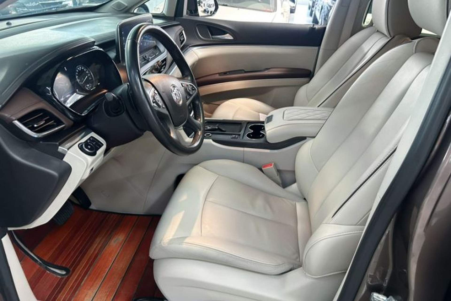 Used Buick GL8 2021 Land Cruiser Executive Class 652T Luxury Model Left Front Seat
