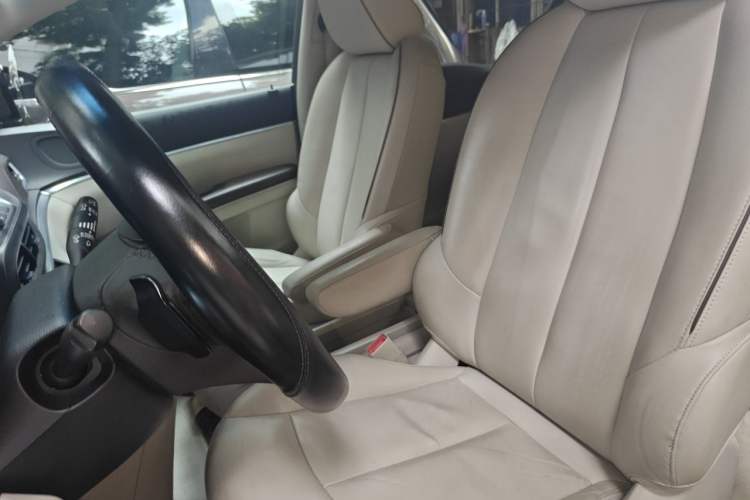 Used Buick GL8 2021 Land Cruiser Executive Class 652T Luxury Model Left Front Seat