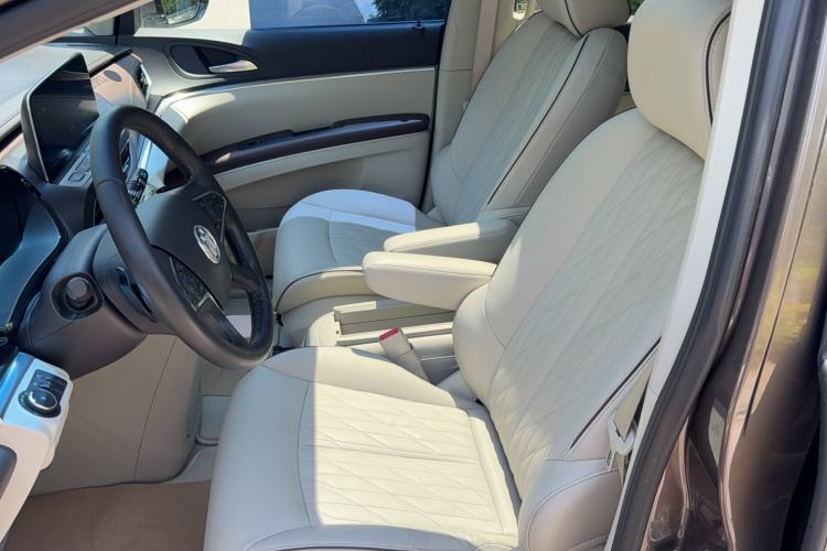 Used Buick GL8 2021 Land Cruiser Executive Class 652T Luxury Model Left Front Seat