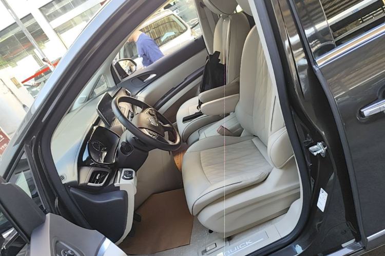 Used Buick GL8 2021 Land Cruiser Executive 652T Premium Model Left Front Seat