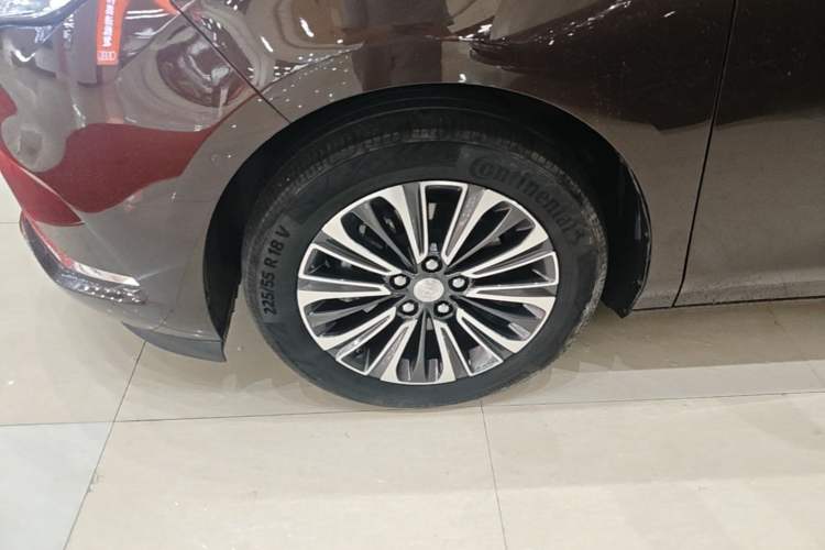 Used Buick GL8 2021 ES Landtrek 653T Luxury Model Left Front Wheel Hub