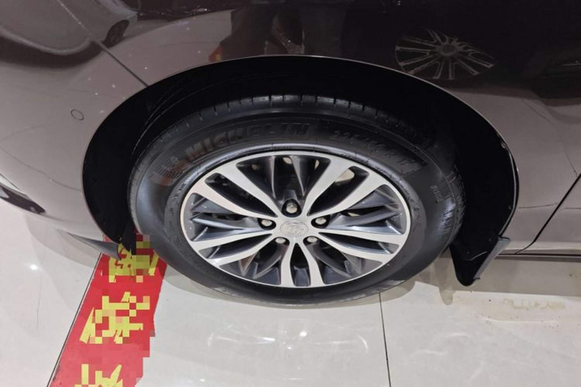 Used Buick GL8 2021 ES Land Cruiser 653T Luxury Edition Left Front Wheel Hub