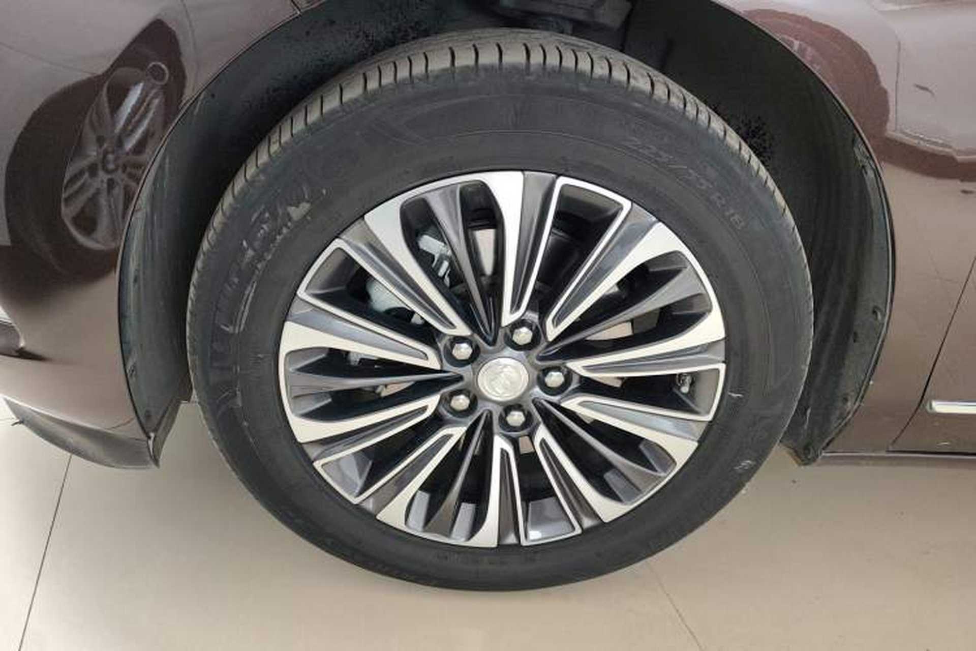Used Buick GL8 2021 ES Landtrek 653T Luxury Model Left Front Wheel Hub