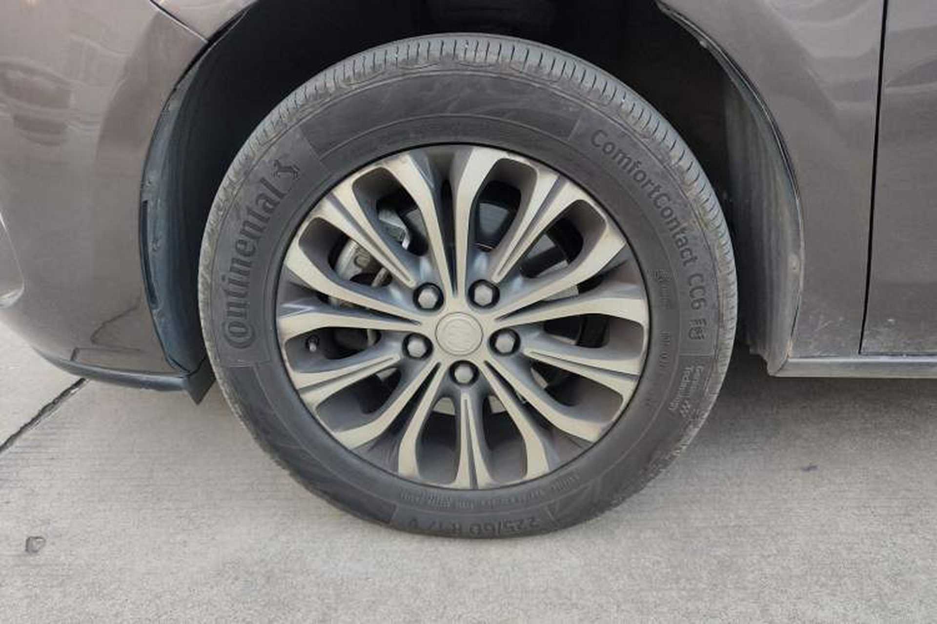Used Buick GL8 2021 Land Cruiser Executive Class 652T Comfort Model Left Front Wheel Hub