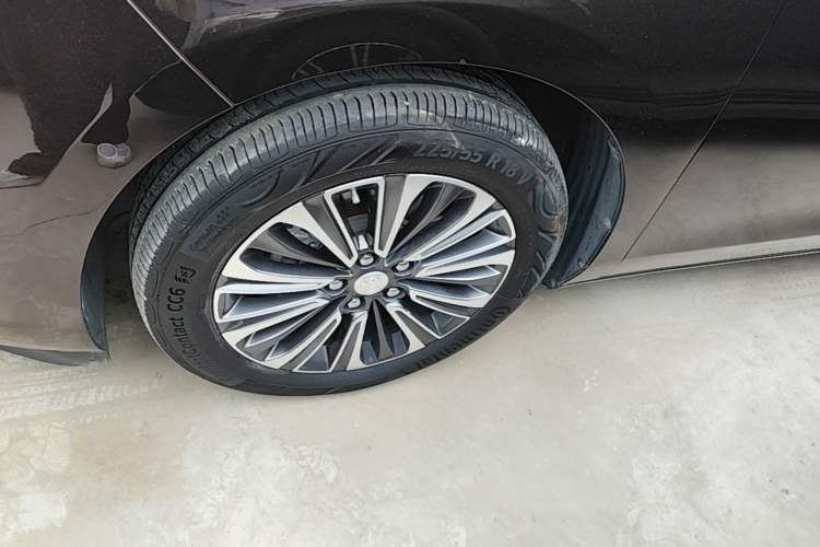 Used Buick GL8 2021 ES Landtrek 653T Luxury Model Left Front Wheel Hub