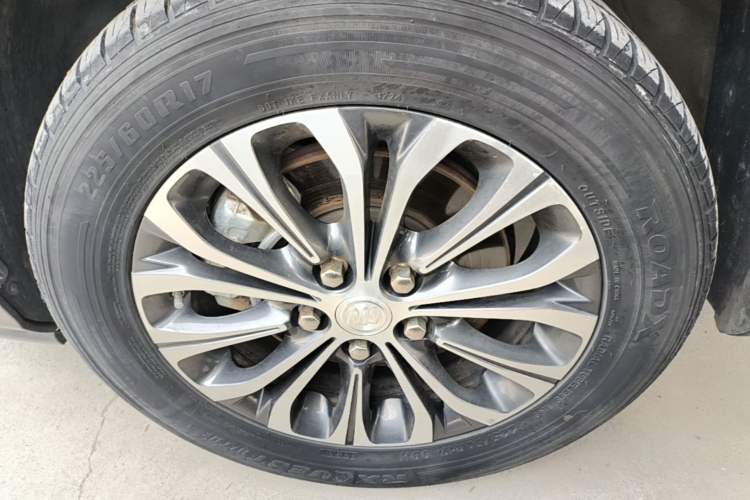Used Buick GL8 2021 Land Cruiser Executive Class 652T Smart Luxury Model Left Front Wheel Hub