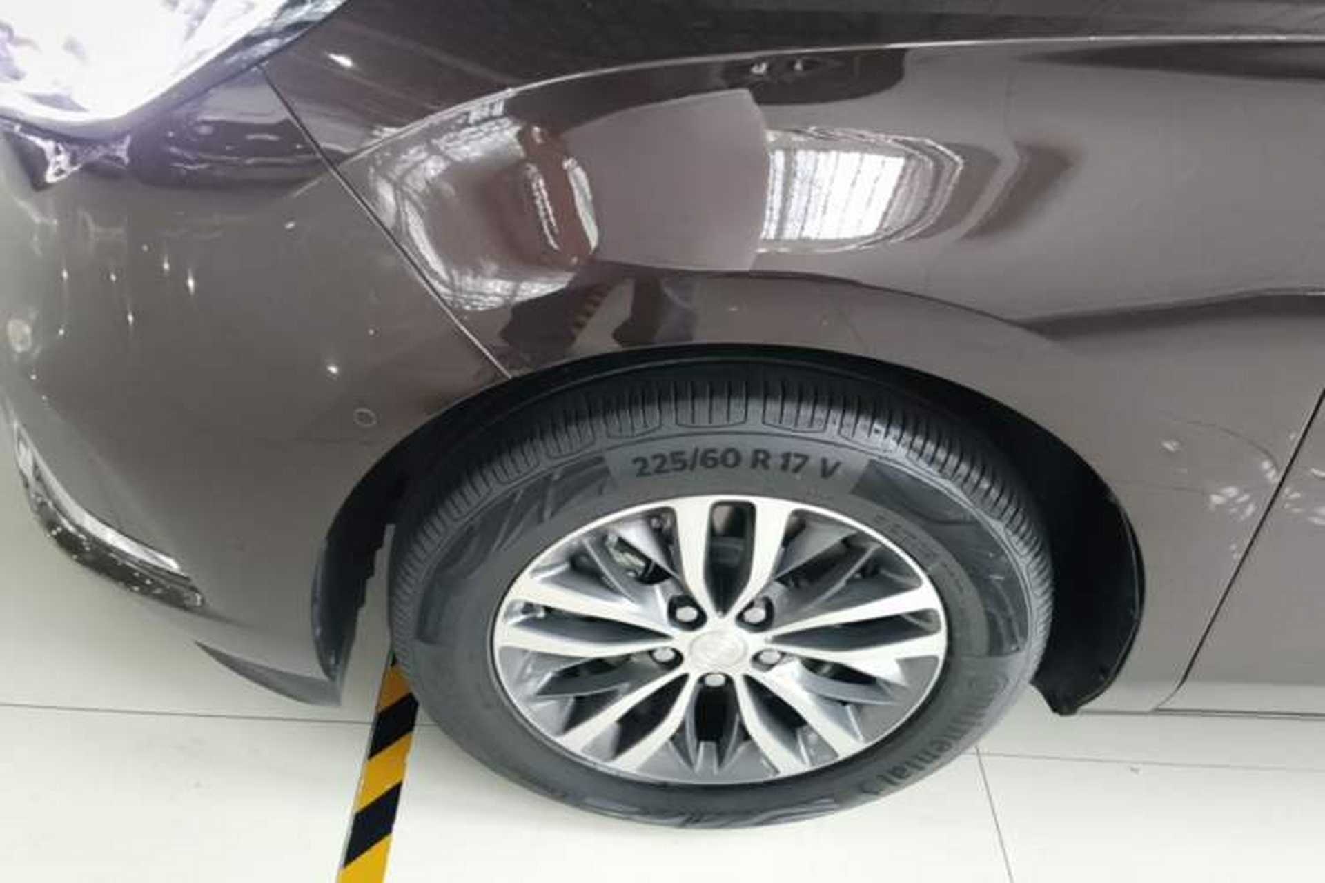 Used Buick GL8 2021 ES Land Cruiser 653T Luxury Edition Left Front Wheel Hub