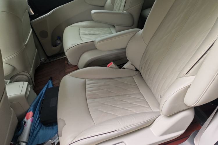 Used Buick GL8 2021 Land Cruiser Executive Class 652T Smart Luxury Model Left Rear Seat