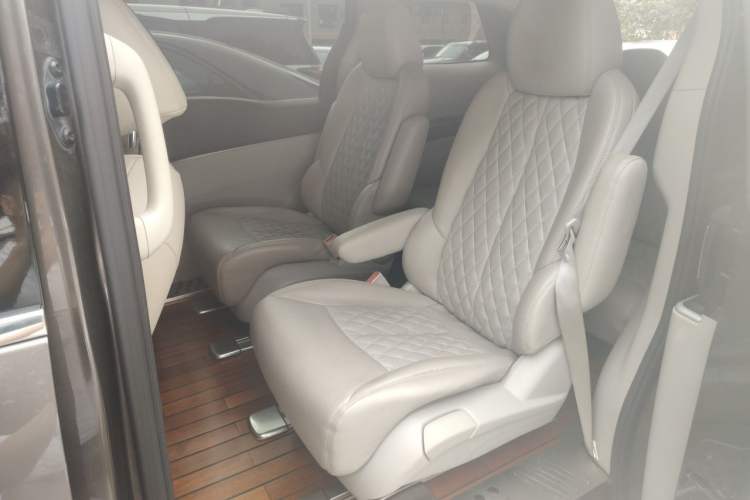 Used Buick GL8 2021 Land Cruiser Executive Class 652T Comfort Model Left Rear Seat