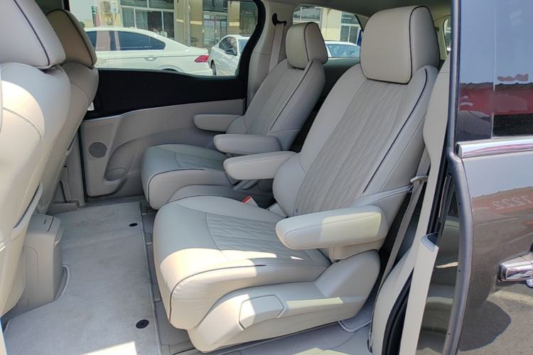 Used Buick GL8 2021 Land Cruiser Executive Class 652T Luxury Model Left Rear Seat