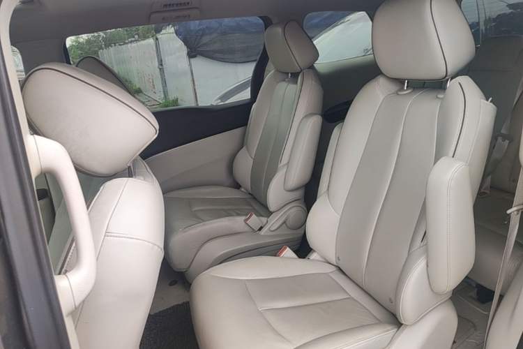 Used Buick GL8 2021 Land Cruiser Executive Class 652T Luxury Model Left Rear Seat