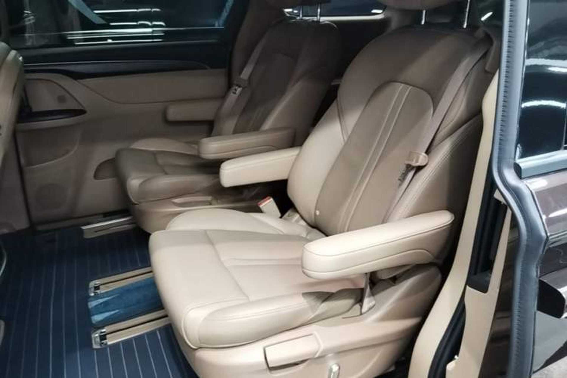Used Buick GL8 2021 ES Land Cruiser 653T Luxury Edition Left Rear Seat