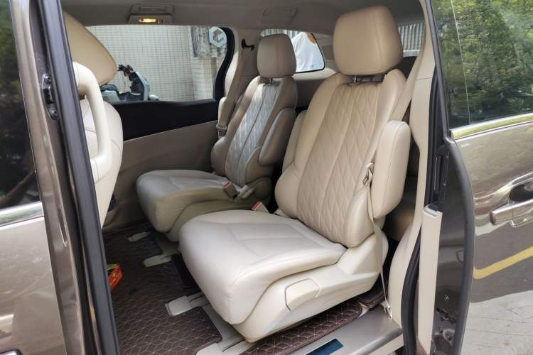 Used Buick GL8 2021 Land Cruiser Executive Class 652T Comfort Model Left Rear Seat