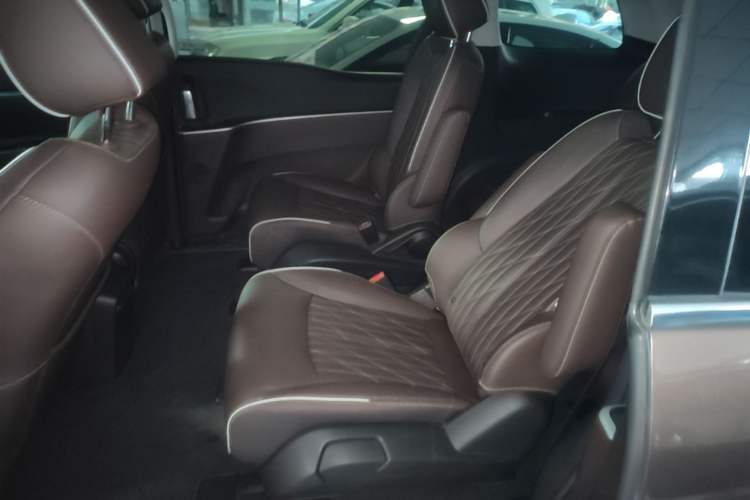 Used Buick GL8 2021 Land Cruiser Executive Class 652T Luxury Model Left Rear Seat