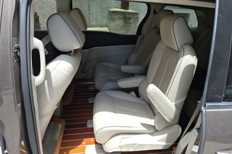 Used Buick GL8 2021 Land Cruiser Executive Class 652T Luxury Model Left Rear Seat