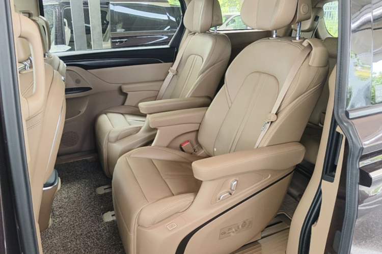 Used Buick GL8 2021 ES Landtrek 653T Luxury Model Left Rear Seat