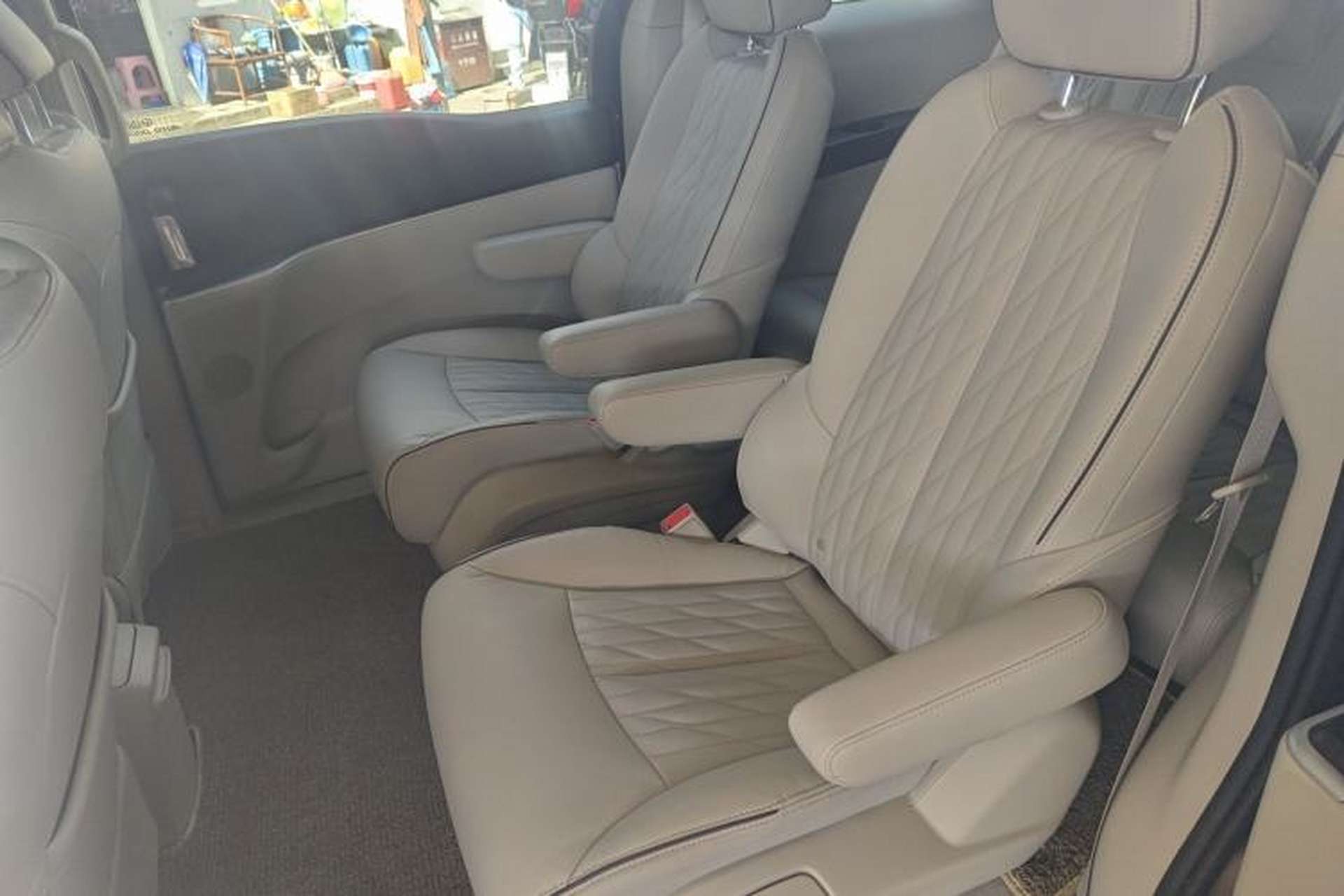 Used Buick GL8 2021 Land Cruiser Executive Class 652T Luxury Model Left Rear Seat