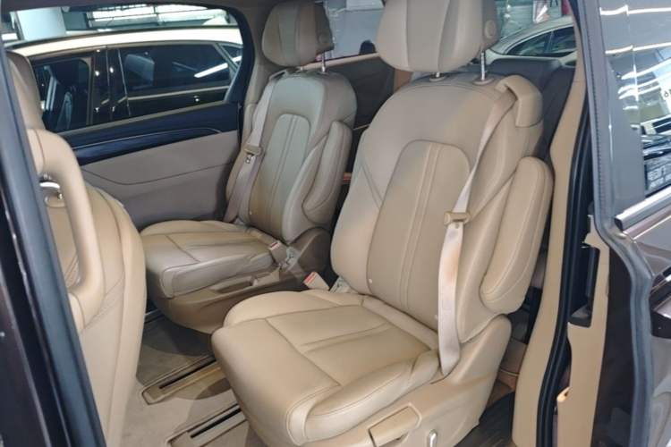 Used Buick GL8 2021 ES Land Cruiser 653T Luxury Edition Left Rear Seat