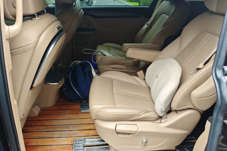 Used Buick GL8 2021 ES Land Cruiser 653T Luxury Edition Left Rear Seat