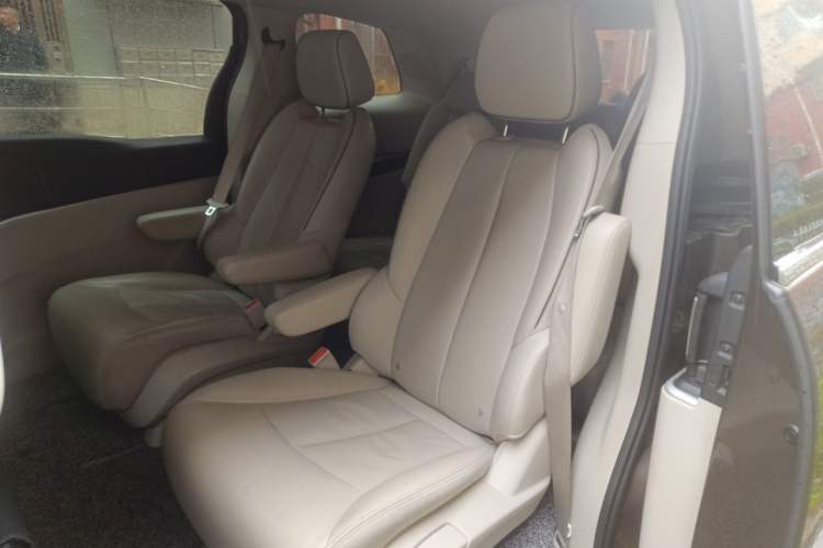 Used Buick GL8 2021 Land Cruiser Executive Class 652T Luxury Model Left Rear Seat