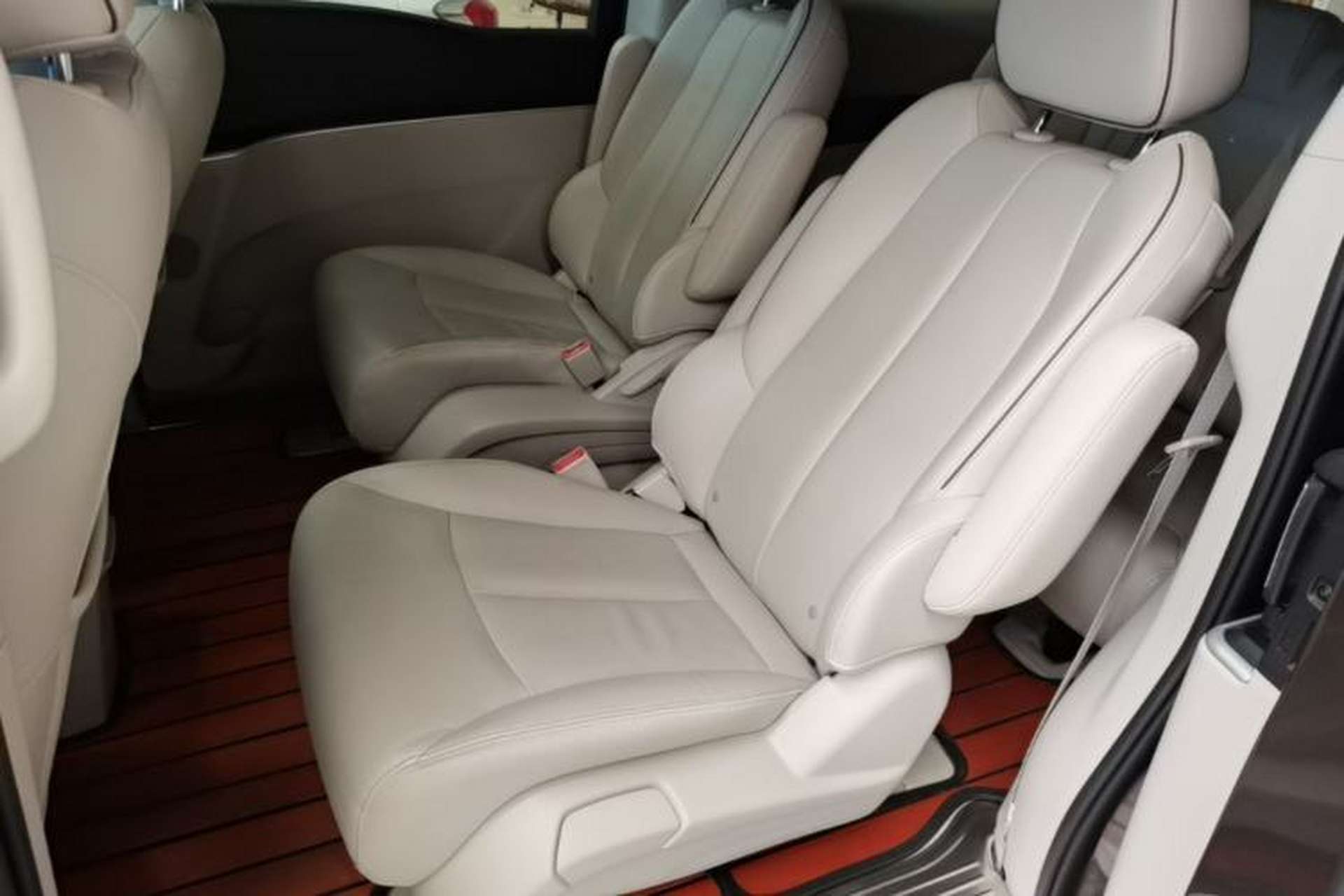 Used Buick GL8 2021 Land Cruiser Executive Class 652T Luxury Model Left Rear Seat