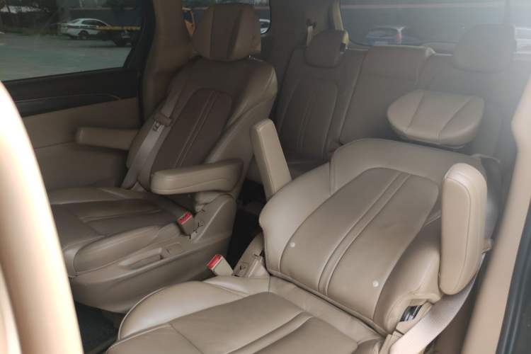 Used Buick GL8 2021 ES Land Cruiser 653T Luxury Edition Left Rear Seat