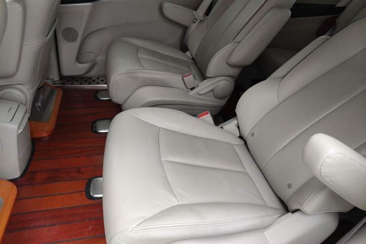 Used Buick GL8 2021 Land Cruiser Executive Class 652T Luxury Model Left Rear Seat