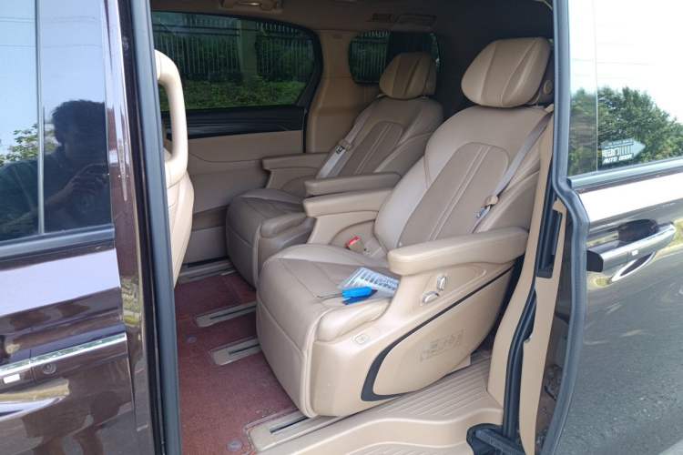 Used Buick GL8 2021 ES Landtrek 653T Luxury Model Left Rear Seat