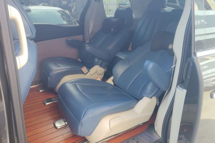 Used Buick GL8 2021 Land Cruiser Executive Class 652T Luxury Model Left Rear Seat