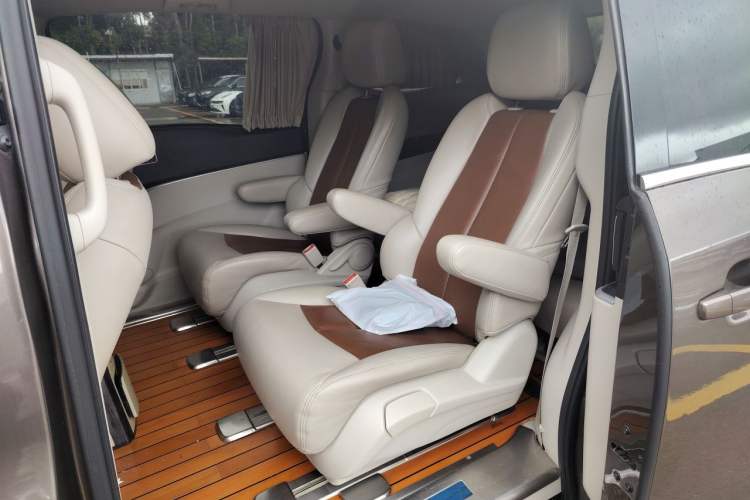 Used Buick GL8 2021 Land Cruiser Executive Class 652T Comfort Model Left Rear Seat