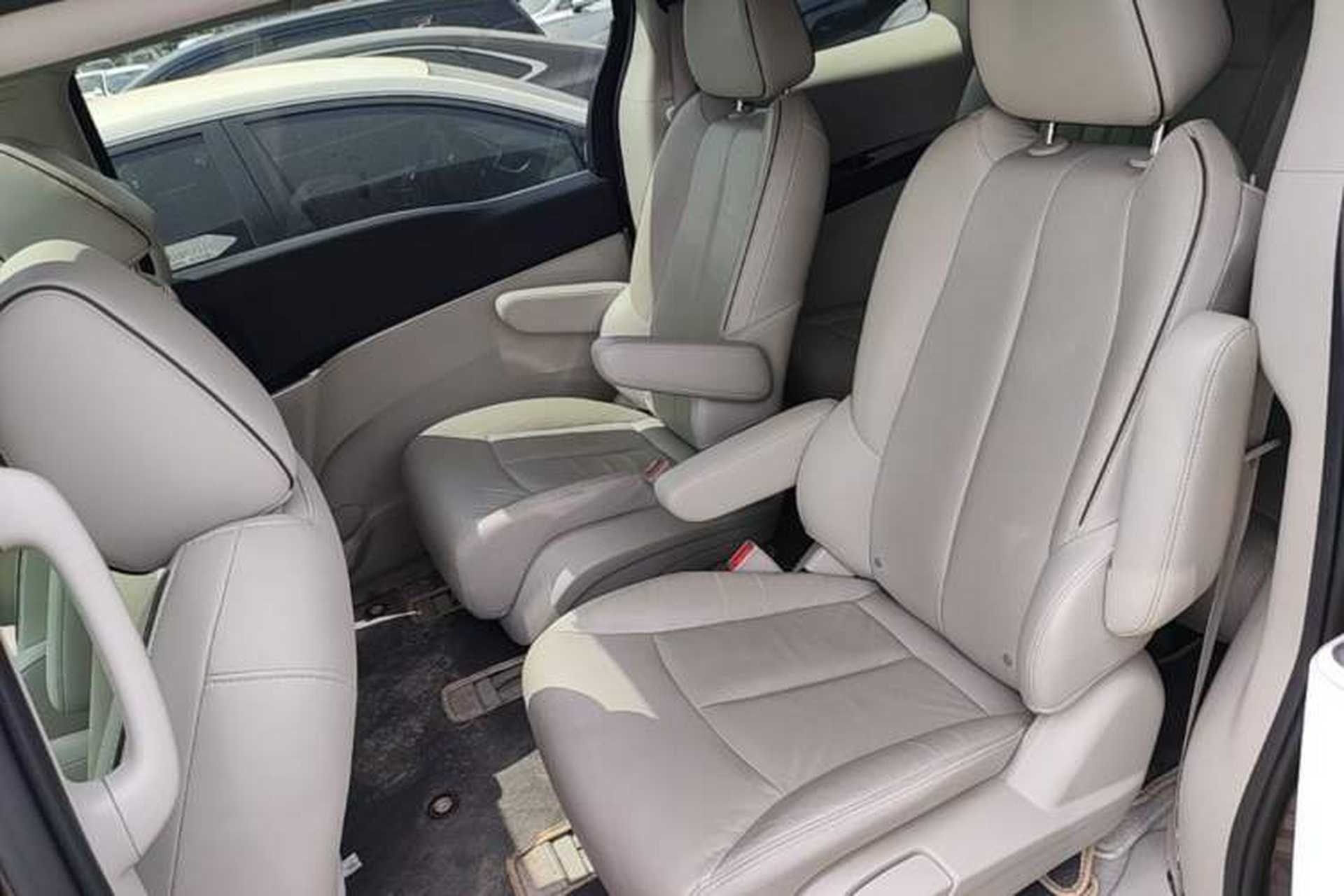 Used Buick GL8 2021 Land Cruiser Executive Class 652T Luxury Model Left Rear Seat