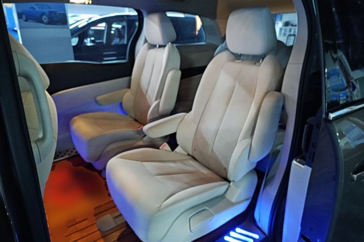 Used Buick GL8 2021 Land Cruiser Executive Class 652T Comfort Model Left Rear Seat