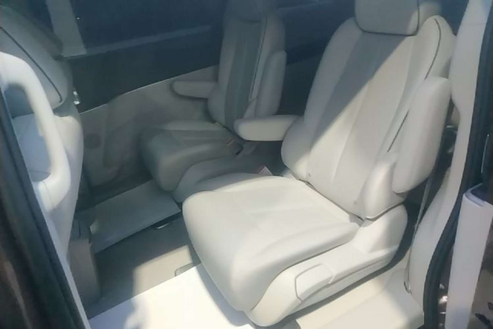 Used Buick GL8 2021 Land Cruiser Executive Class 652T Luxury Model Left Rear Seat