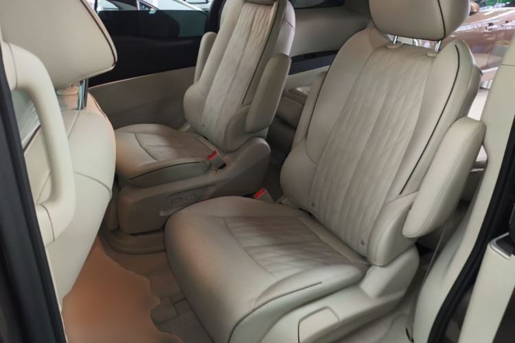 Used Buick GL8 2021 Land Cruiser Executive Class 652T Luxury Edition with Welfare Features Left Rear Seat