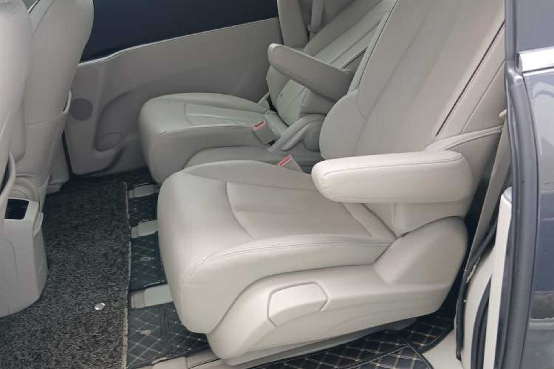Used Buick GL8 2021 Land Cruiser Executive Class 652T Luxury Model Left Rear Seat
