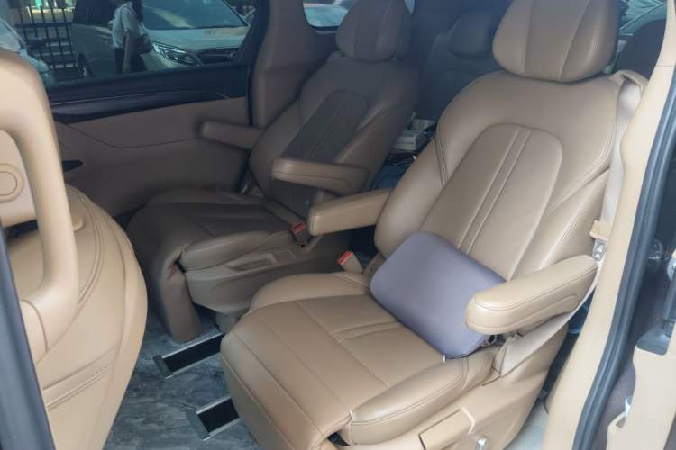 Used Buick GL8 2021 ES Land Cruiser 653T Luxury Edition Left Rear Seat