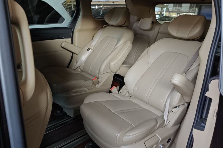 Used Buick GL8 2021 ES Land Cruiser 653T Luxury Edition Left Rear Seat