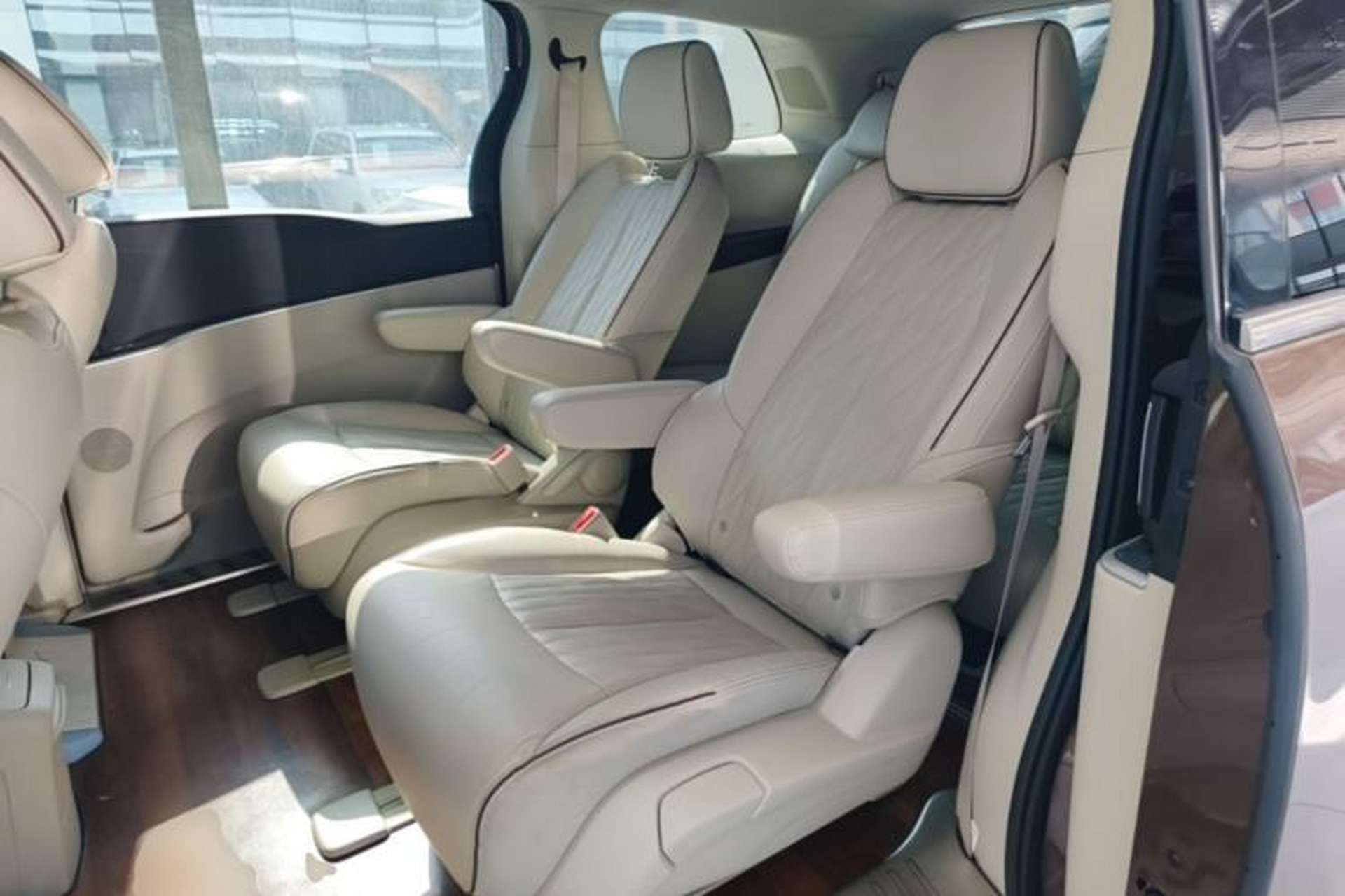 Used Buick GL8 2021 Land Cruiser Executive Class 652T Luxury Model Left Rear Seat
