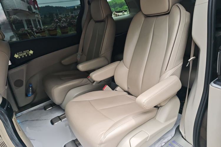 Used Buick GL8 2021 Land Cruiser Executive Class 652T Luxury Model Left Rear Seat