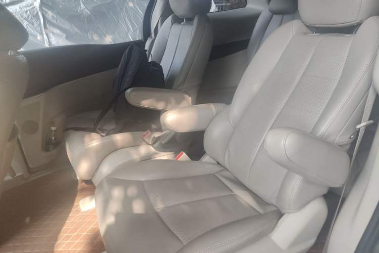 Used Buick GL8 2021 Land Cruiser Executive Class 652T Comfort Model Left Rear Seat