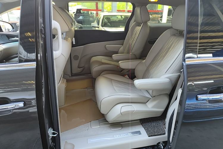 Used Buick GL8 2021 Land Cruiser Executive 652T Premium Model Left Rear Seat