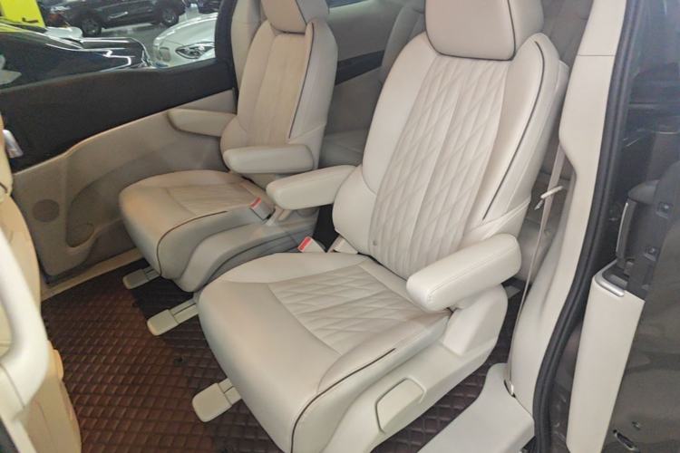 Used Buick GL8 2021 Land Cruiser Executive Class 652T Luxury Model Left Rear Seat