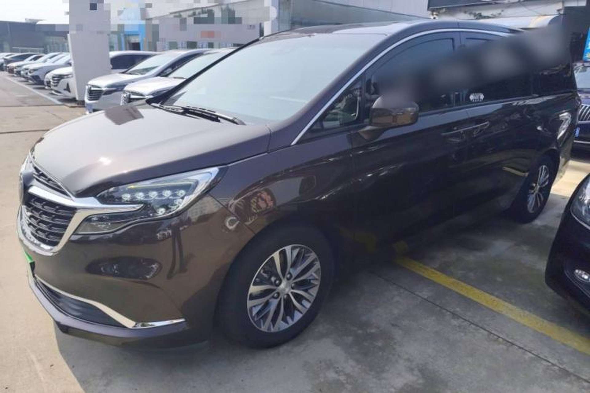 Used Buick GL8 2021 ES Land Cruiser 653T Luxury Edition Left Side