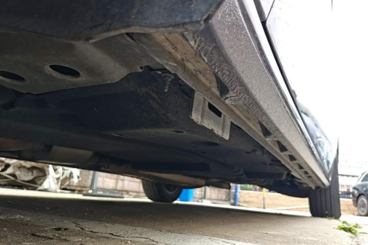 Used Buick GL8 2021 ES Landtrek 653T Comfort Edition Left Side Sill