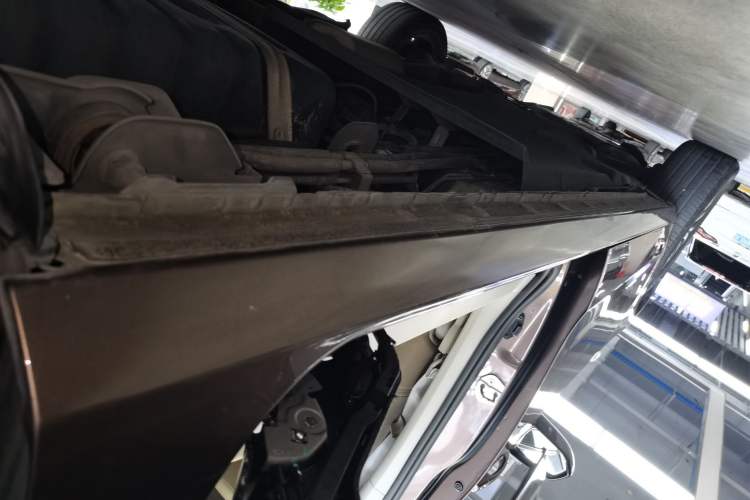Used Buick GL8 2021 Land Cruiser Executive Class 652T Comfort Model Left Side Sill