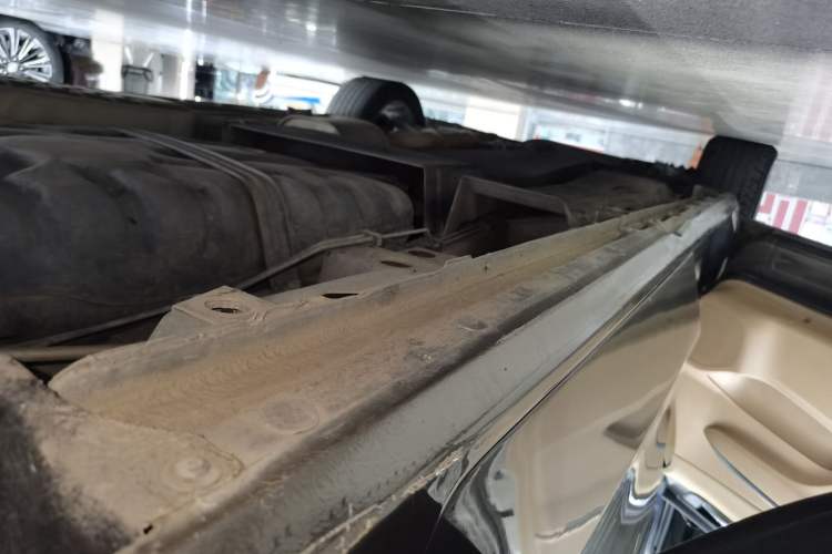 Used Buick GL8 2021 ES Landtrek 653T Luxury Model Left Side Sill