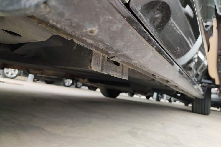 Used Buick GL8 2021 ES Land Cruiser 653T Luxury Edition Left Side Sill