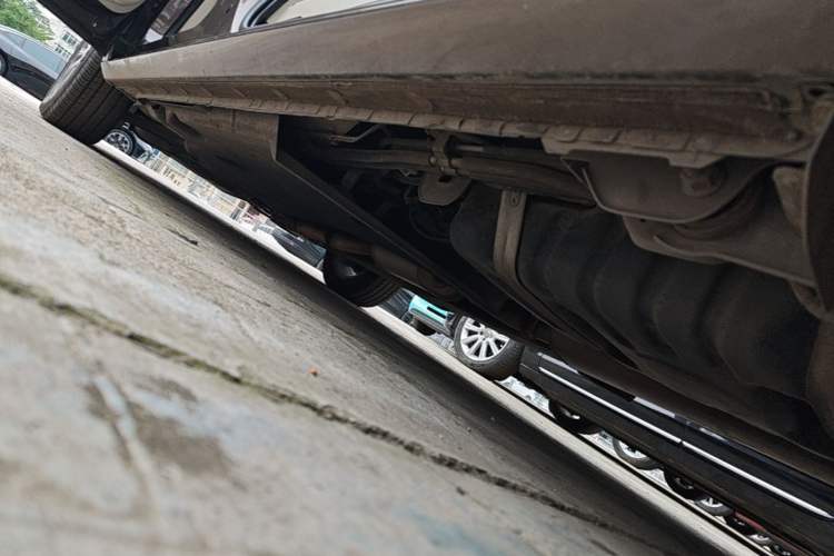 Used Buick GL8 2021 Land Cruiser Executive Class 652T Luxury Model Left Side Sill